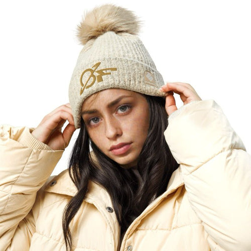 Columbia pom-pom beanie